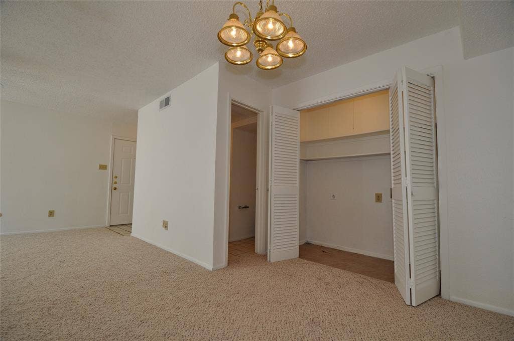 5630 Spring Valley Road, #22b, Dallas, TX 75254