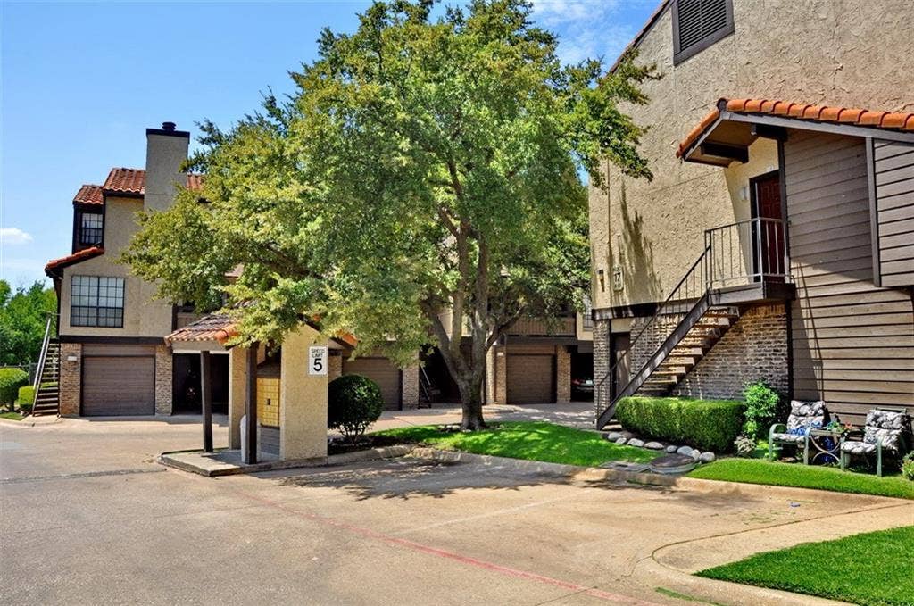 5630 Spring Valley Road, #22b, Dallas, TX 75254