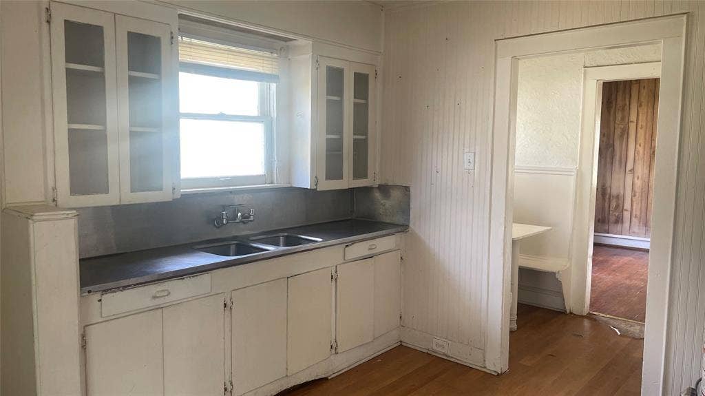 2707 Grim Avenue, Waco, TX 76707 2707 Grim Avenue, Waco, TX 76707
