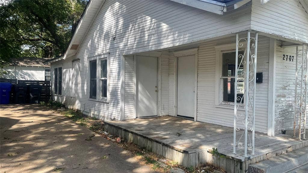 2707 Grim Avenue, Waco, TX 76707 2707 Grim Avenue, Waco, TX 76707