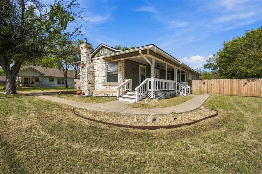 Property photo for 6113 Broadway Avenue, Haltom City, TX