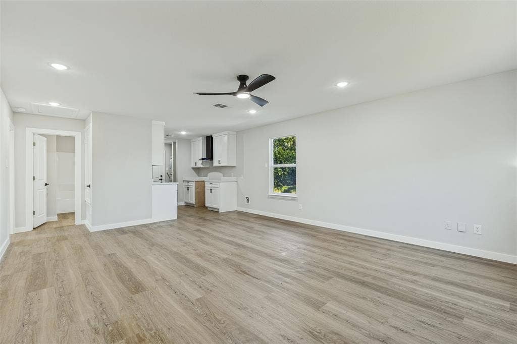 4603 Spring Garden Street, Dallas, TX 75215 Open concept living and dining area