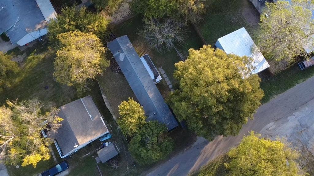 407 W Witt Street, Wolfe City, TX 75496 407 W Witt Street, Wolfe City, TX 75496