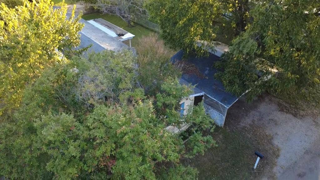 407 W Witt Street, Wolfe City, TX 75496 407 W Witt Street, Wolfe City, TX 75496
