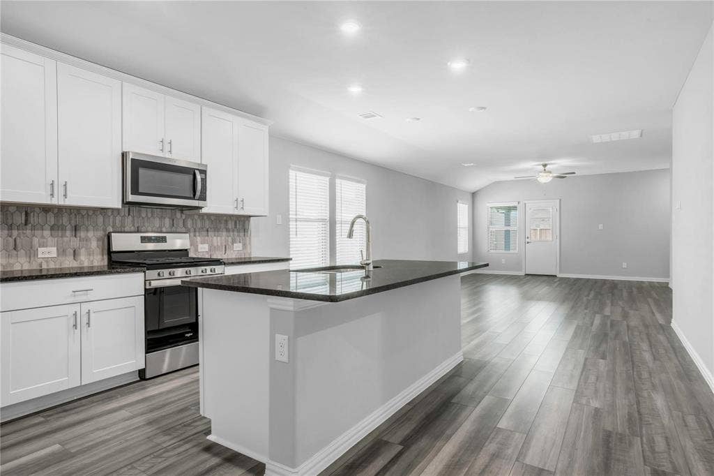 2327 Rocky Mountain Drive, Royse City, TX 75189 2327 Rocky Mountain Drive, Royse City, TX 75189