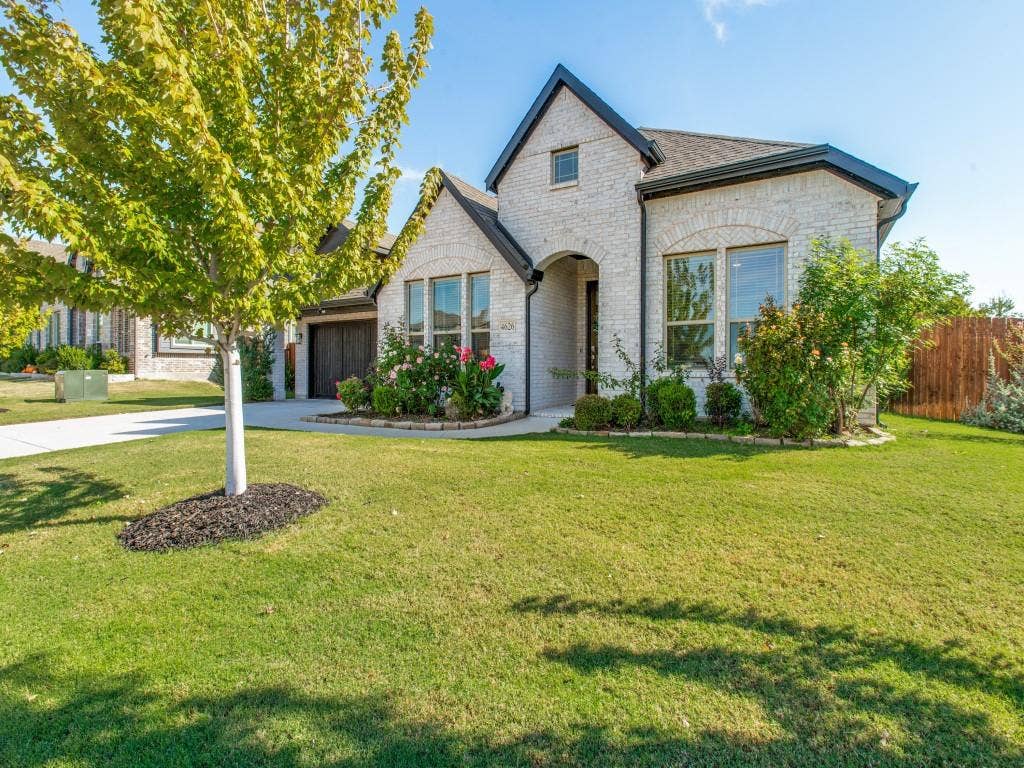 4626 Nomad Drive, Midlothian, TX 76065