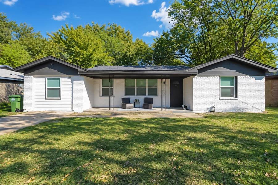 Property photo for 529 Parkside Drive, White Settlement, TX