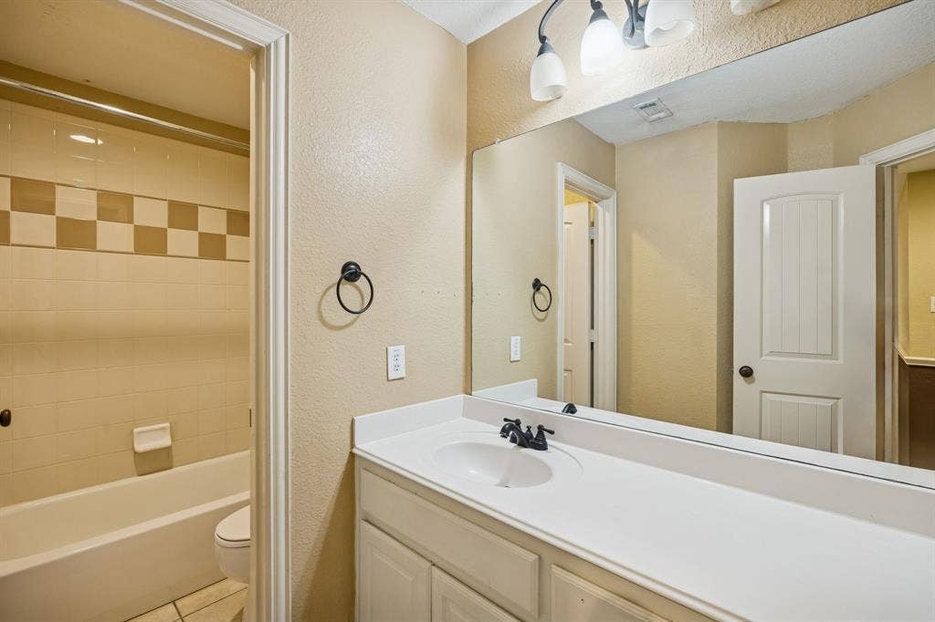 4010 Eider Drive, McKinney, TX 75072 4010 Eider Drive, McKinney, TX 75072