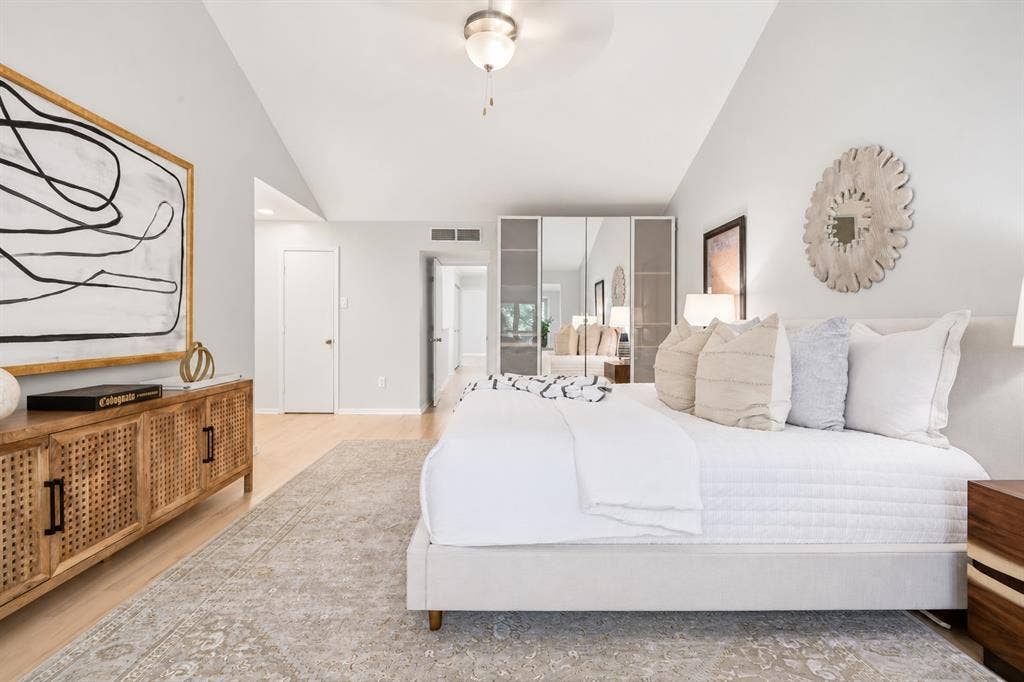 6840 E Northwest Highway, Dallas, TX 75231 6840 E Northwest Highway, Dallas, TX 75231