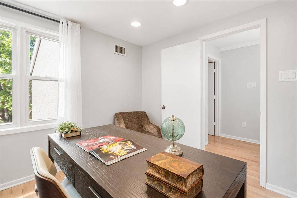 6840 E Northwest Highway, Dallas, TX 75231 6840 E Northwest Highway, Dallas, TX 75231