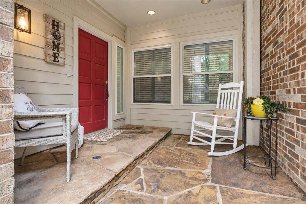 6840 E Northwest Highway, Dallas, TX 75231 6840 E Northwest Highway, Dallas, TX 75231