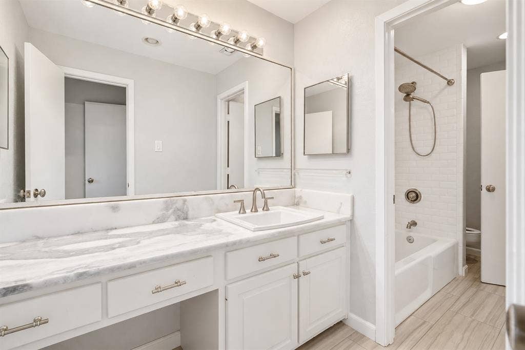 6840 E Northwest Highway, Dallas, TX 75231 6840 E Northwest Highway, Dallas, TX 75231