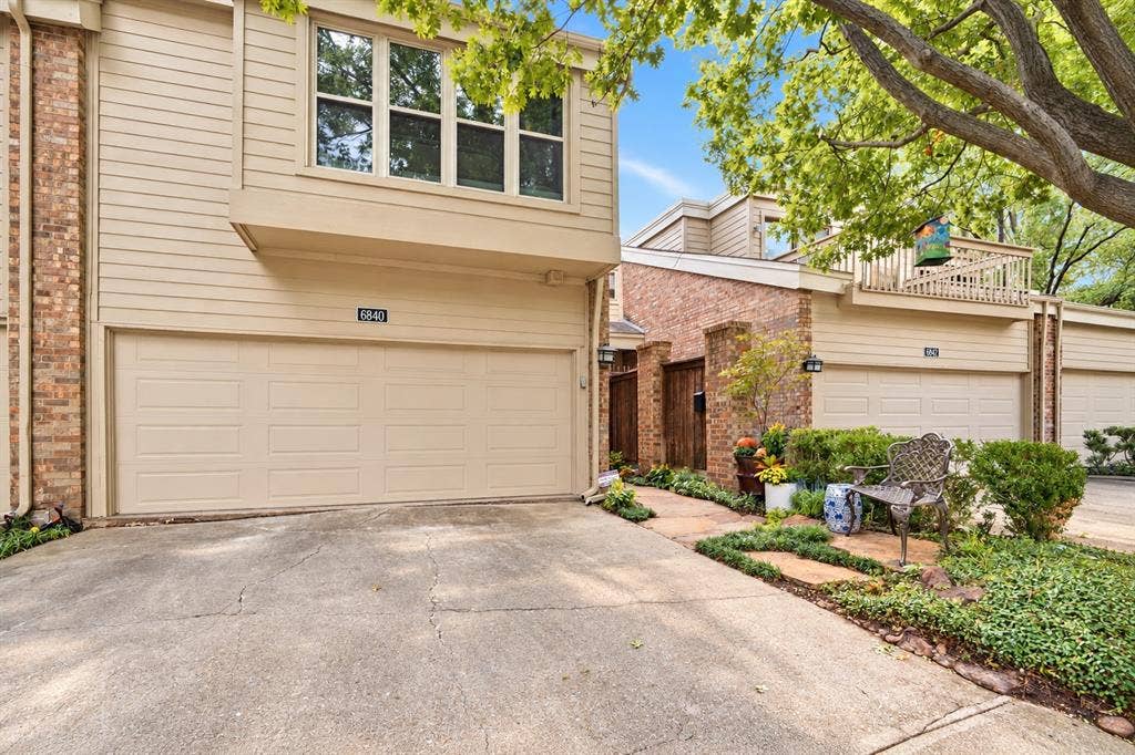 6840 E Northwest Highway, Dallas, TX 75231 6840 E Northwest Highway, Dallas, TX 75231