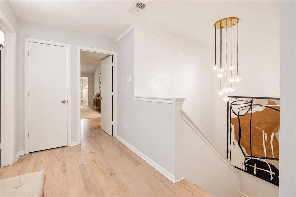 6840 E Northwest Highway, Dallas, TX 75231 6840 E Northwest Highway, Dallas, TX 75231