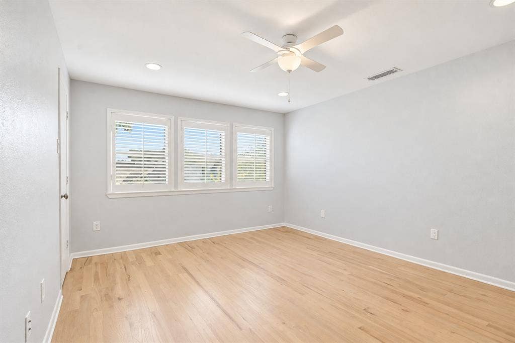 6840 E Northwest Highway, Dallas, TX 75231 6840 E Northwest Highway, Dallas, TX 75231