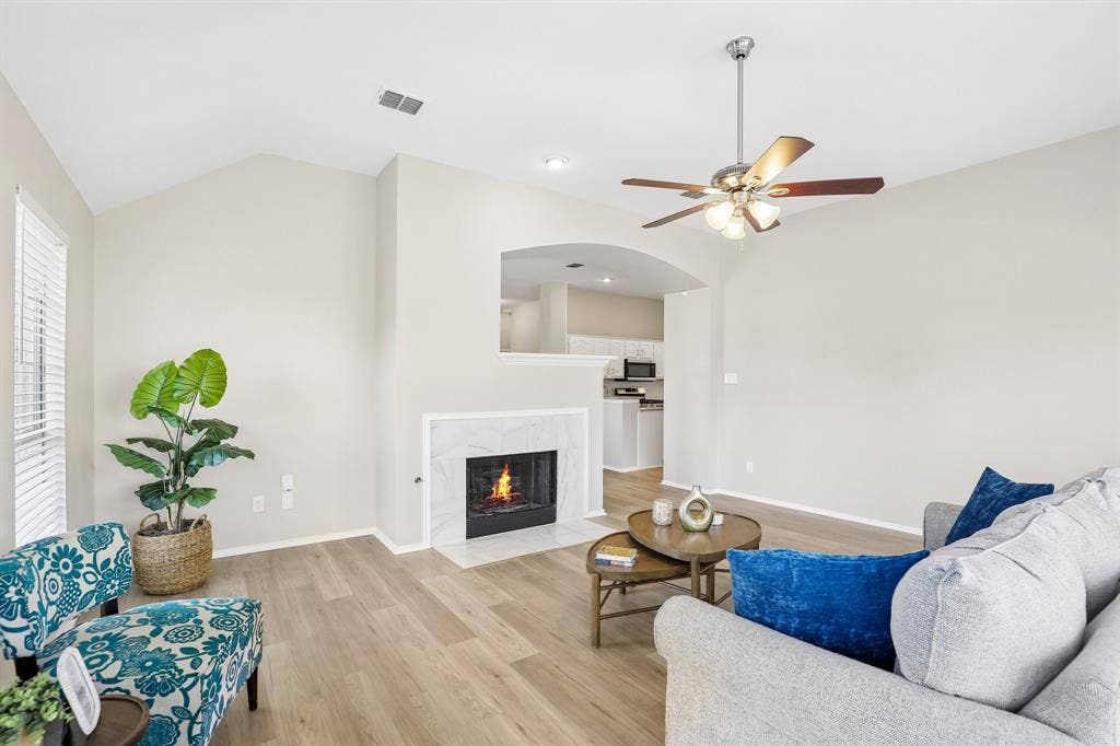 10716 Tallahassee Drive, Frisco, TX 75035 10716 Tallahassee Drive, Frisco, TX 75035
