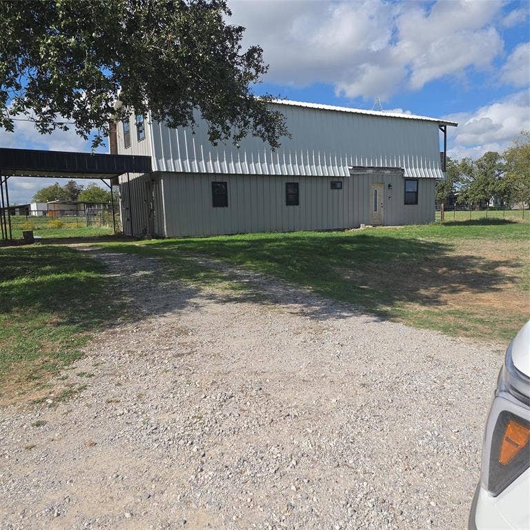 Property photo for 1077 Three Skillet Road, Springtown, TX