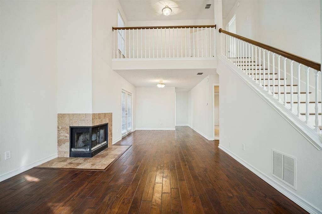 3115 Sara Drive, Rowlett, TX 75088 3115 Sara Drive, Rowlett, TX 75088