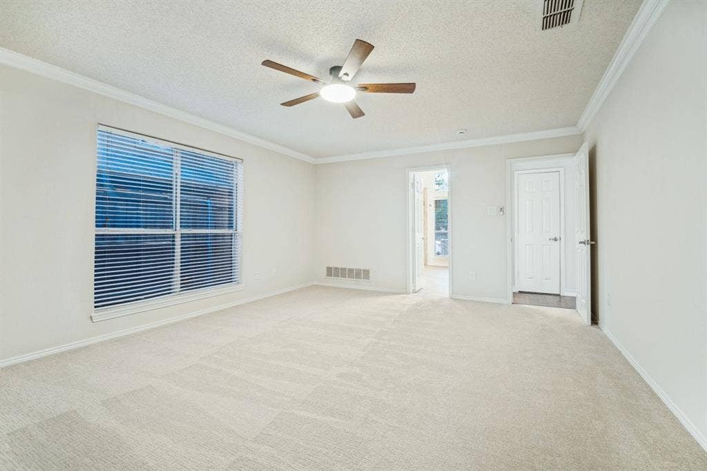 3115 Sara Drive, Rowlett, TX 75088 3115 Sara Drive, Rowlett, TX 75088