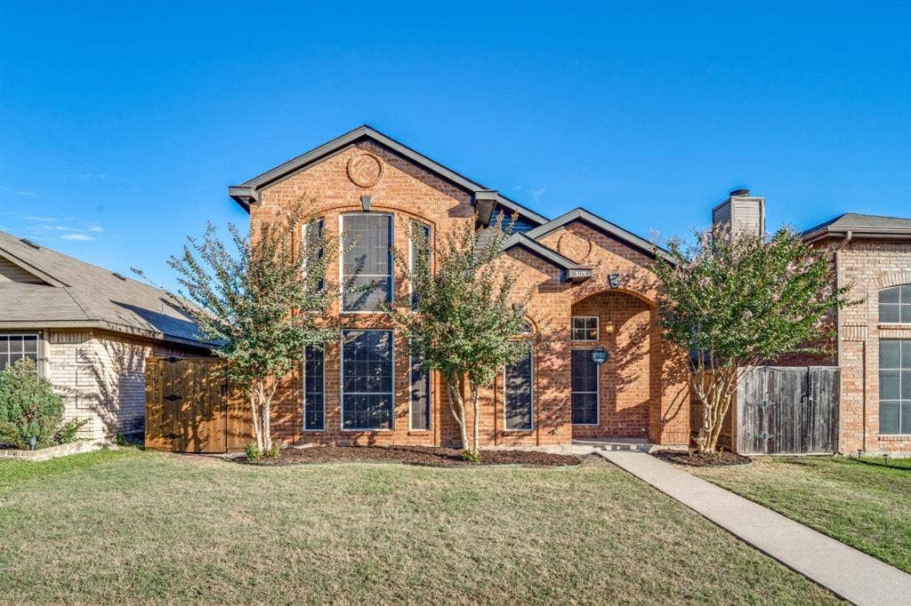 3115 Sara Drive, Rowlett, TX 75088 3115 Sara Drive, Rowlett, TX 75088