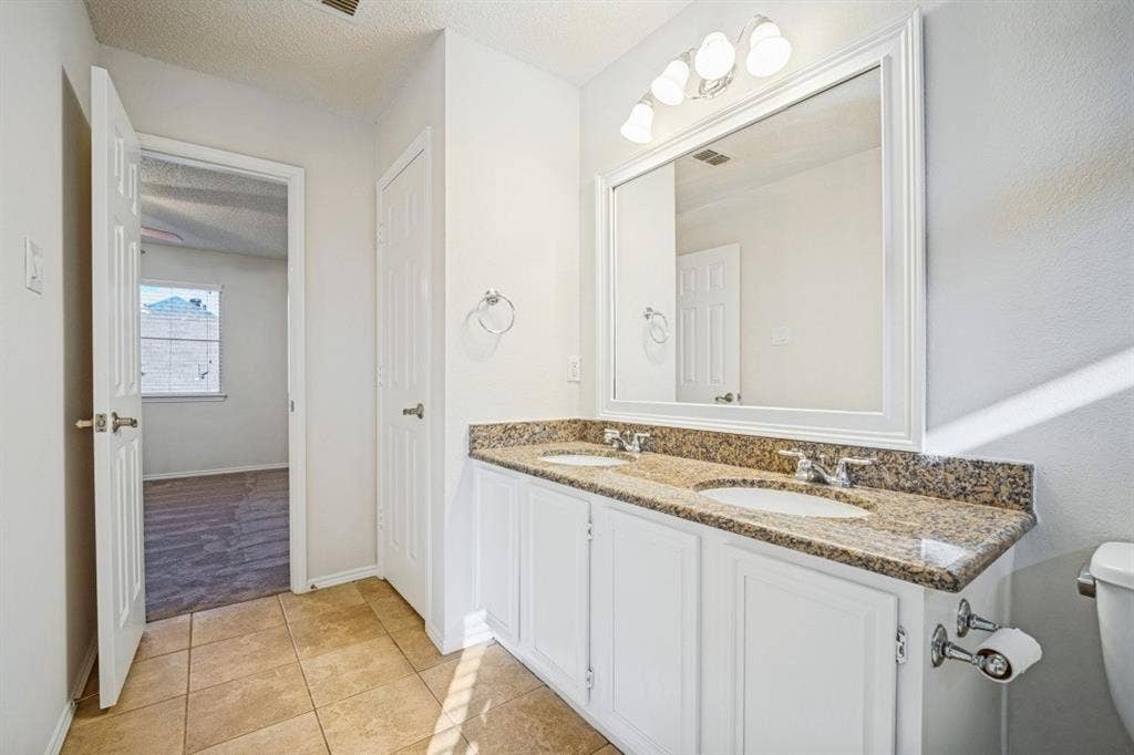 3115 Sara Drive, Rowlett, TX 75088 3115 Sara Drive, Rowlett, TX 75088