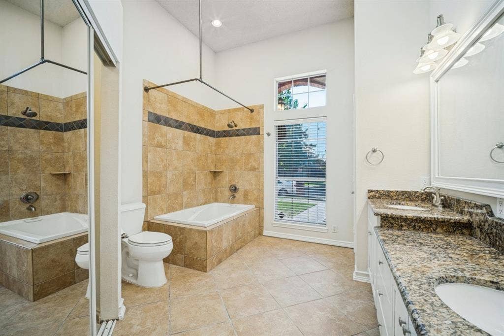 3115 Sara Drive, Rowlett, TX 75088 3115 Sara Drive, Rowlett, TX 75088