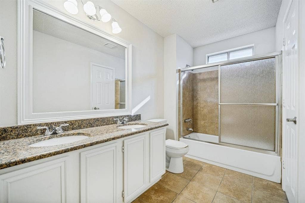 3115 Sara Drive, Rowlett, TX 75088 3115 Sara Drive, Rowlett, TX 75088