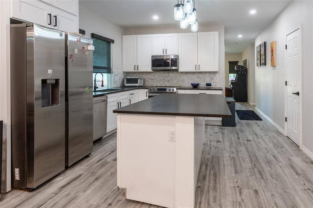 608 N Edgefield Avenue, Dallas, TX 75208 608 N Edgefield Avenue, Dallas, TX 75208