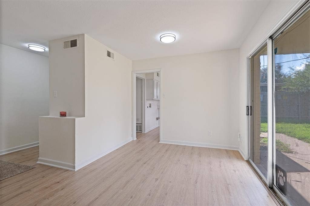 1734 Glen Key Street, Grand Prairie, TX 75051 1734 Glen Key Street, Grand Prairie, TX 75051