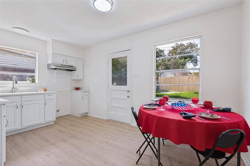 1734 Glen Key Street, Grand Prairie, TX 75051 1734 Glen Key Street, Grand Prairie, TX 75051