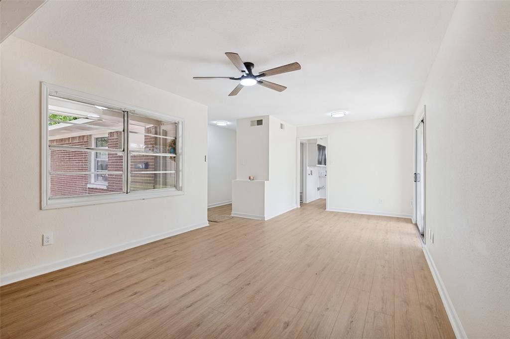 1734 Glen Key Street, Grand Prairie, TX 75051 1734 Glen Key Street, Grand Prairie, TX 75051