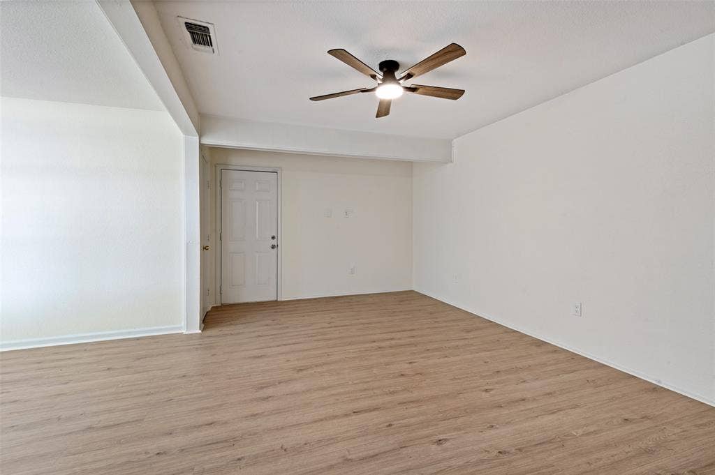 1734 Glen Key Street, Grand Prairie, TX 75051 1734 Glen Key Street, Grand Prairie, TX 75051
