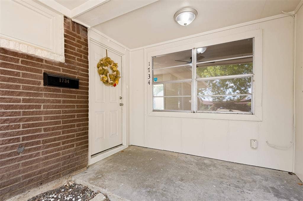 1734 Glen Key Street, Grand Prairie, TX 75051 1734 Glen Key Street, Grand Prairie, TX 75051