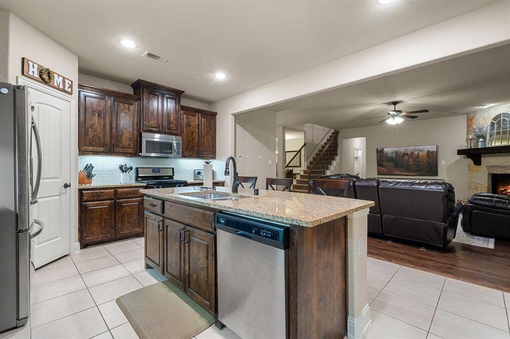 419 Snead Drive, Wylie, TX 75098 419 Snead Drive, Wylie, TX 75098