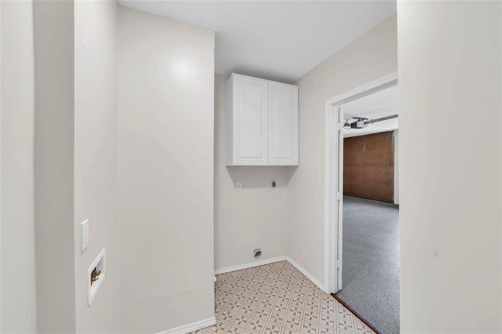 310 meadowhill Drive, Garland, TX 75043