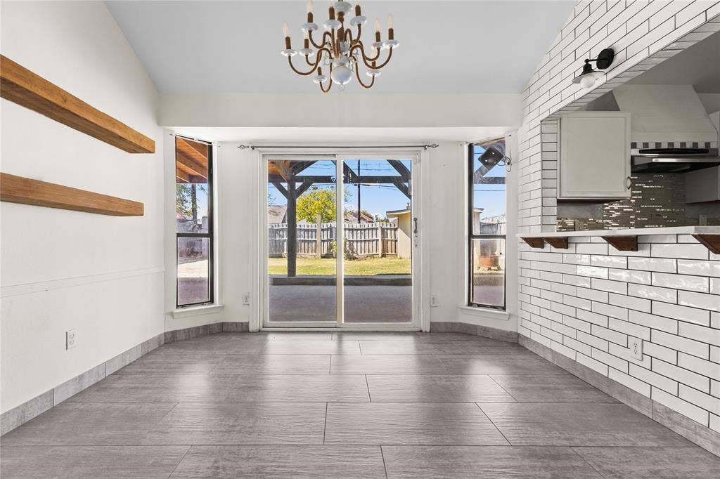 702 Bishop Street, Cedar Hill, TX 75104 702 Bishop Street, Cedar Hill, TX 75104