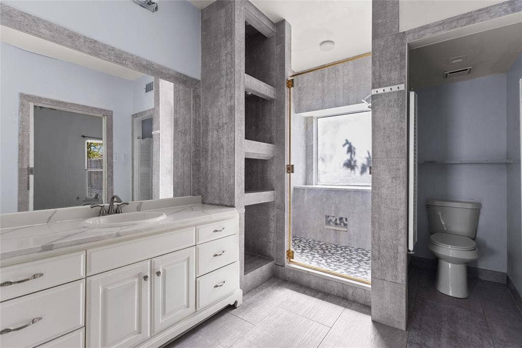 702 Bishop Street, Cedar Hill, TX 75104 702 Bishop Street, Cedar Hill, TX 75104