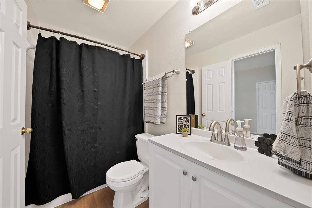 4312 Still Meadow Court, Grand Prairie, TX 75052 4312 Still Meadow Court, Grand Prairie, TX 75052