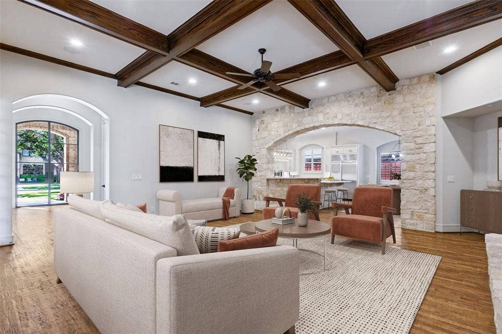 6467 Orchid Lane, Dallas, TX 75230 Virtually staged Family Room offers great space in the hub of the home. It enjoys full access to the kitchen beyond.