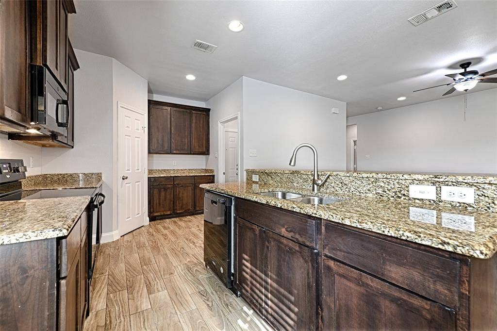 1903 Morgan Street, Greenville, TX 75401 1903 Morgan Street, Greenville, TX 75401