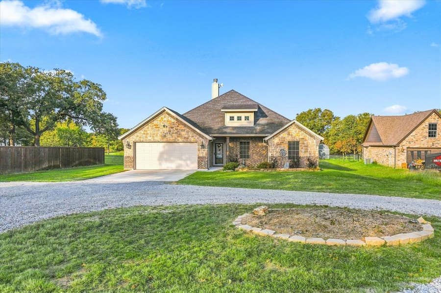 Property photo for 9209 Old Springtown Road, Springtown, TX