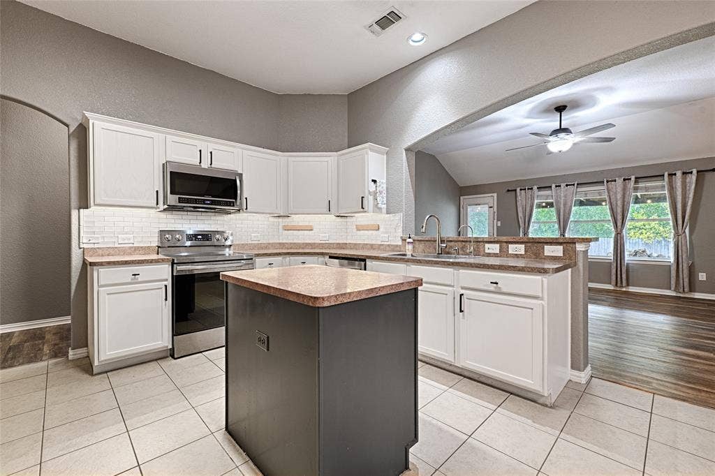 8832 Kiowa Drive, Greenville, TX 75402 8832 Kiowa Drive, Greenville, TX 75402