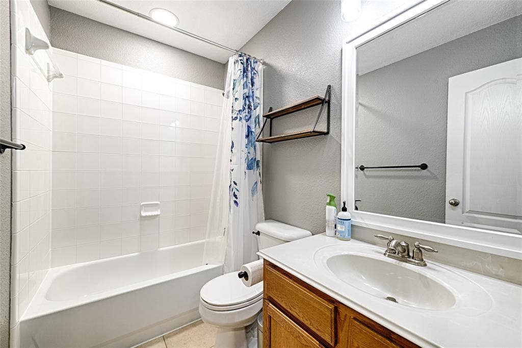 8832 Kiowa Drive, Greenville, TX 75402 8832 Kiowa Drive, Greenville, TX 75402
