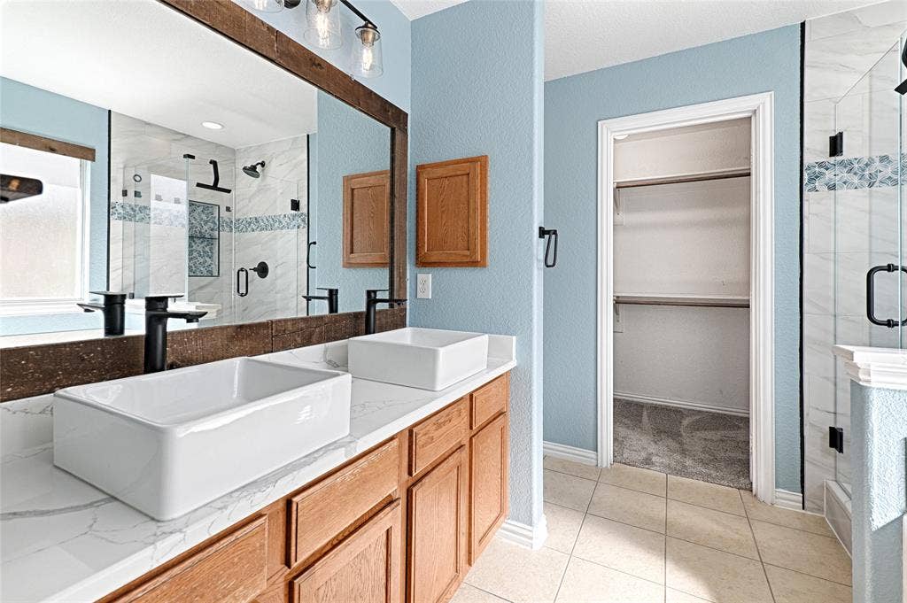 8832 Kiowa Drive, Greenville, TX 75402 8832 Kiowa Drive, Greenville, TX 75402