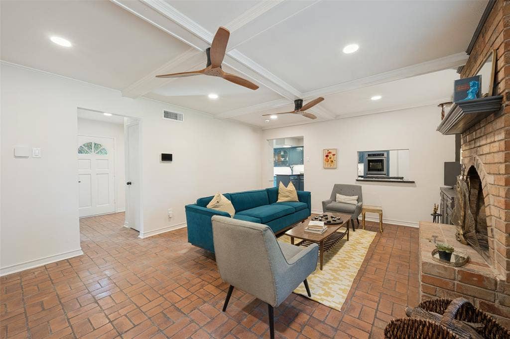 2821 Millwood Drive, Farmers Branch, TX 75234 2821 Millwood Drive, Farmers Branch, TX 75234