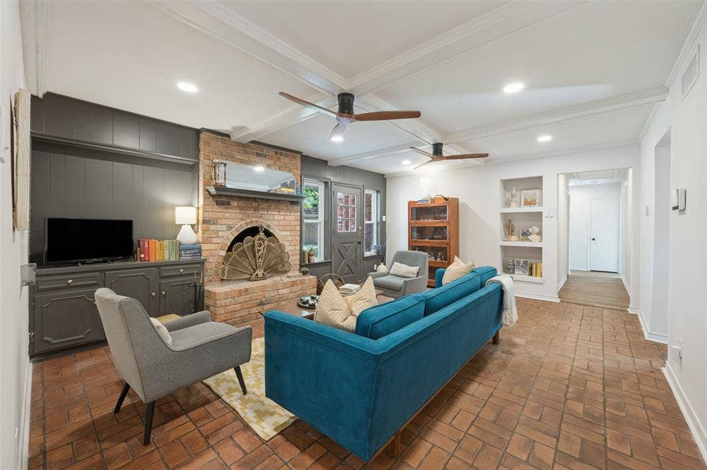 2821 Millwood Drive, Farmers Branch, TX 75234 2821 Millwood Drive, Farmers Branch, TX 75234