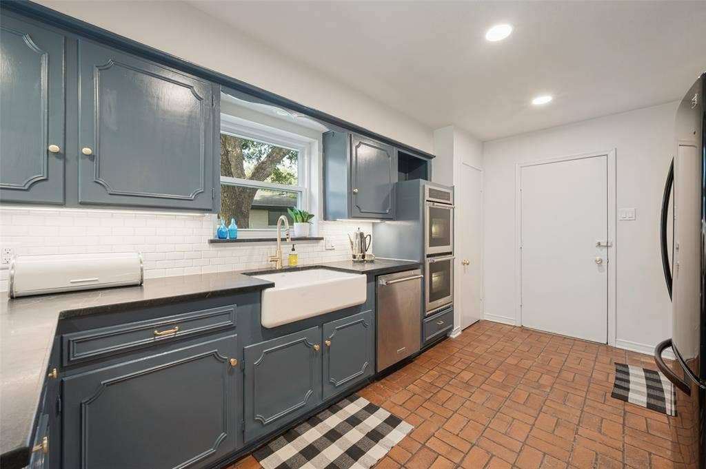2821 Millwood Drive, Farmers Branch, TX 75234 2821 Millwood Drive, Farmers Branch, TX 75234