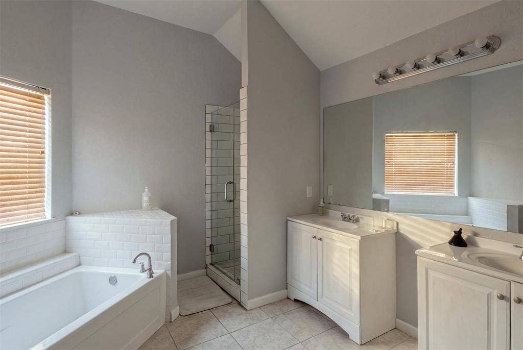 2710 Kingswood Drive, Garland, TX 75040 2710 Kingswood Drive, Garland, TX 75040