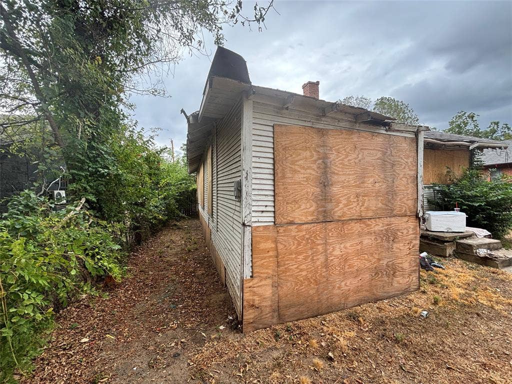 2611 Lenway Street, Dallas, TX 75215