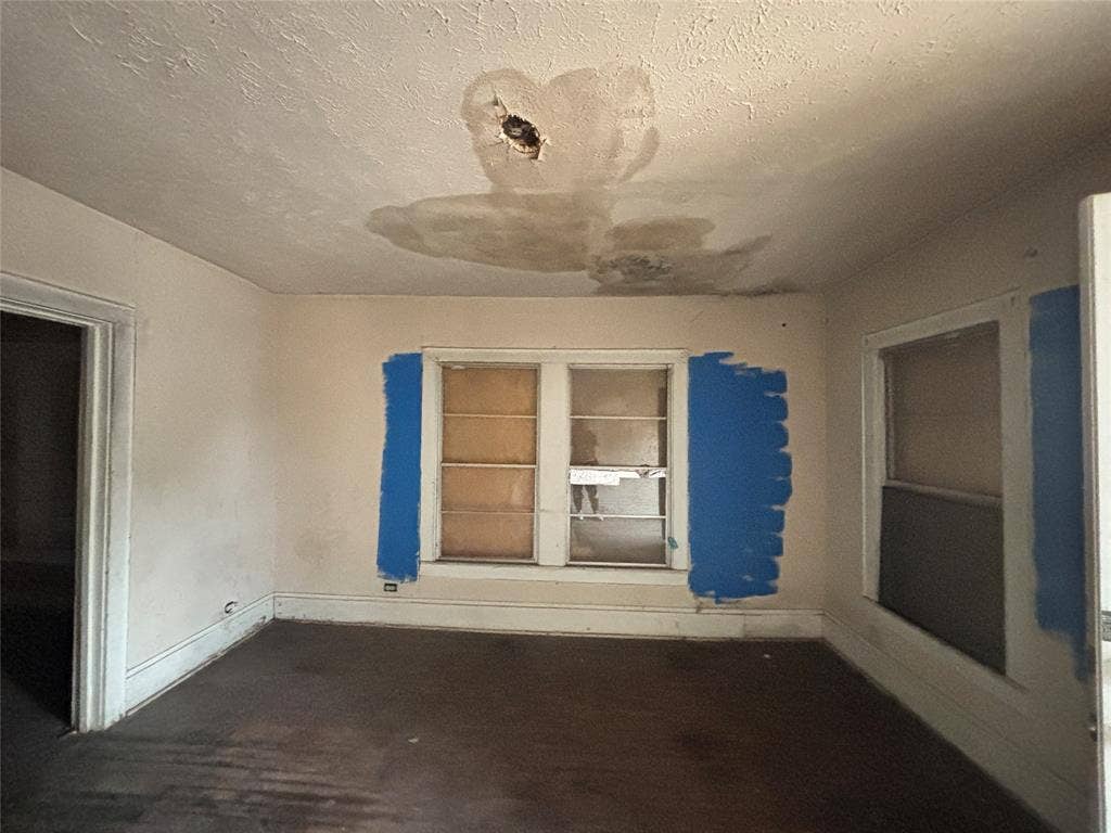 2611 Lenway Street, Dallas, TX 75215